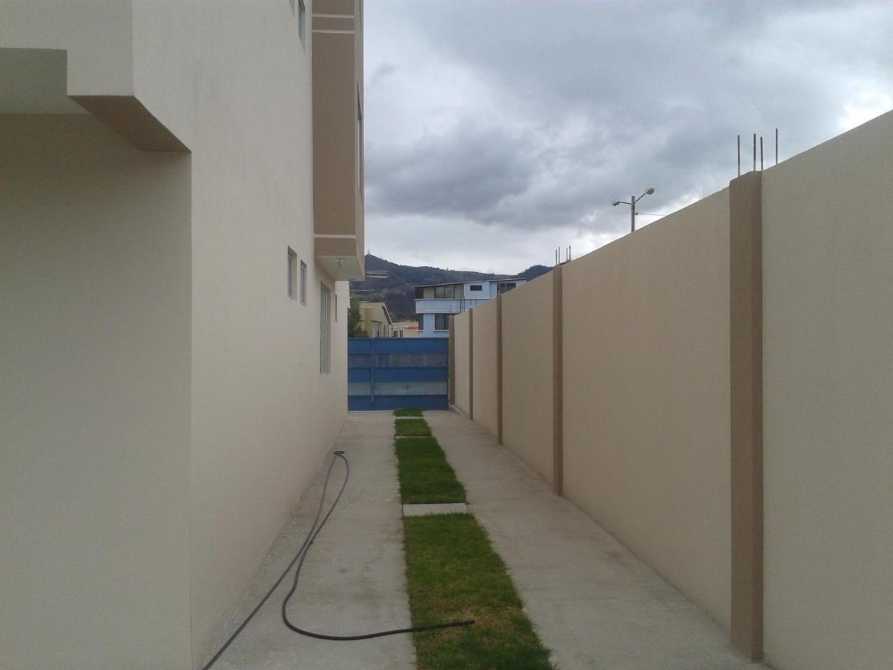 Illari Hotel Riobamba Exterior foto